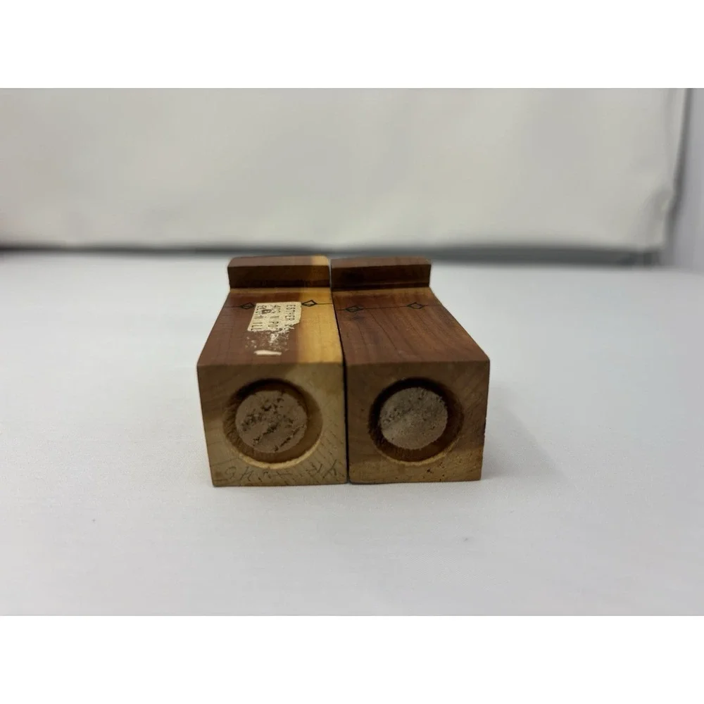 Ma and Pa Out House Souvenir Salt & Pepper Shakers Handcrafted Dundee Illinois